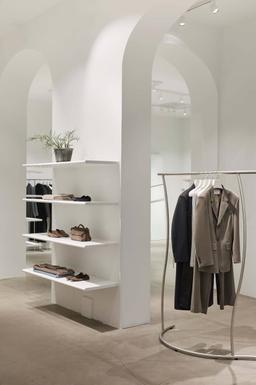 Sommarrea med upp till 50 % rabatt hos Filippa K