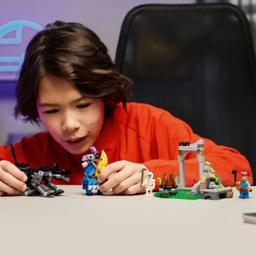 LEGO Fortnite 77075 Peely & Sparkplug Camp