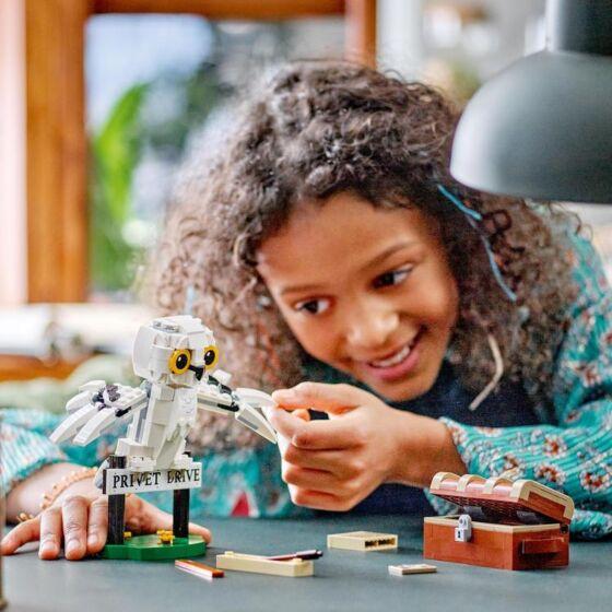 LEGO Harry Potter 76425 Hedwig at Privet Drive