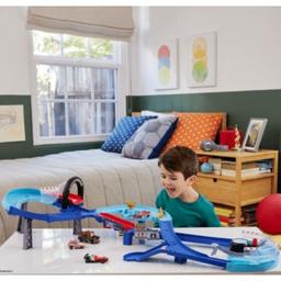 Disney Pixar Cars Hoppande Bilbana, 2 bilar