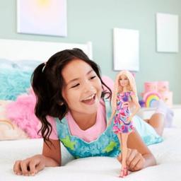 Barbie Fashionistas Docka Med Klänning