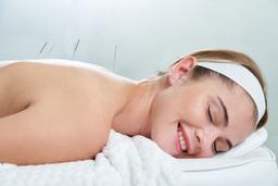 Massage & Akupunktur 70 Minuter 