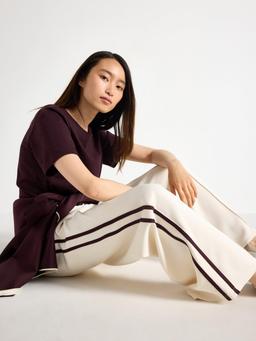 Elegant Finstickad Dam Topp