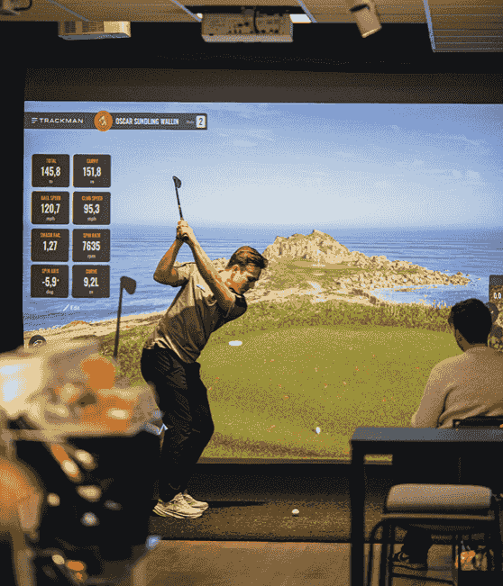 15 % studentrabatt på simulatorgolf hos Out of Bounds