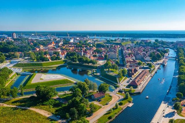 Paketresa Litauen med bil och hotell