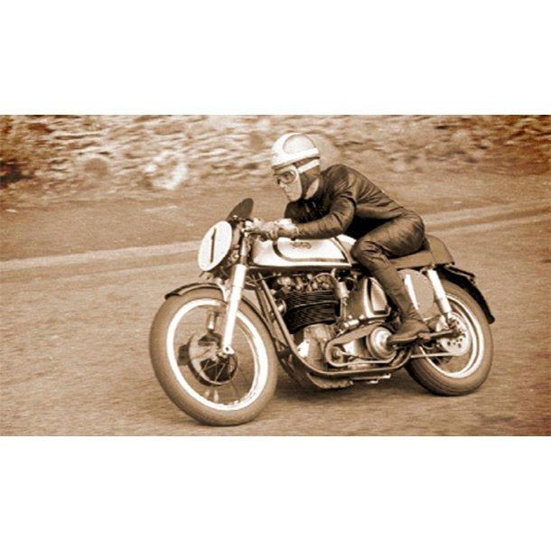 Italeri 1:9 Norton Manx 500cc 1951 Modell