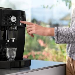 De'Longhi Magnifica S ECAM11.112.B Espresso Machine