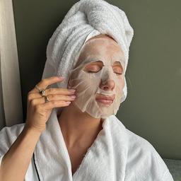 Radiant Glow Vitamin C Sheet Mask