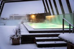 Natt för två med Pool Club & frukost på The Steam Hotel