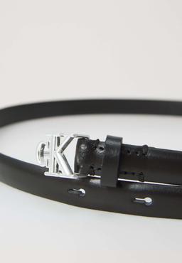 Calvin Klein
LOGO BUCKLE - Bälte