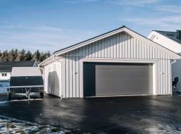 Dubbelgarage med Extra Bred Port