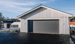 Dubbelgarage med Extra Bred Port