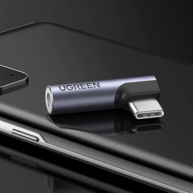 Ugreen vinklad USB-C till 3,5 mm adapter grå