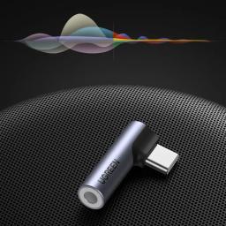 Ugreen vinklad USB-C till 3,5 mm adapter grå