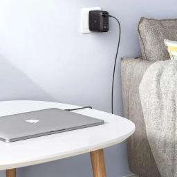 Ugreen GaN Snabbladdare 65W 3xUSB-C USB-A