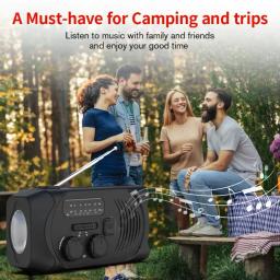 SiGN vevradio med solceller och ficklampa