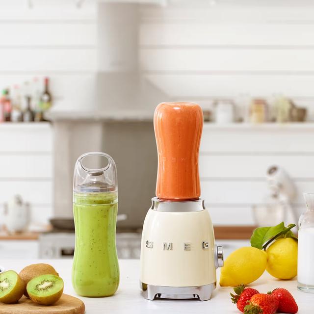 Smeg Personal Blender in Cream