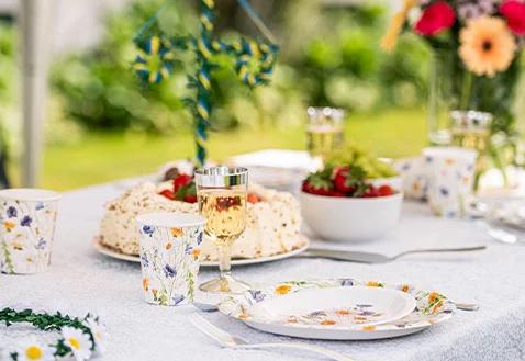 Midsommarfirande 2026 – allt du behöver