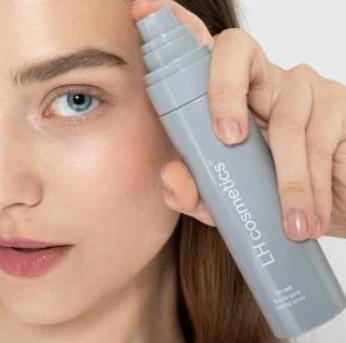 LH Cosmetics On Set Setting Spray 100 ml till halva priset!