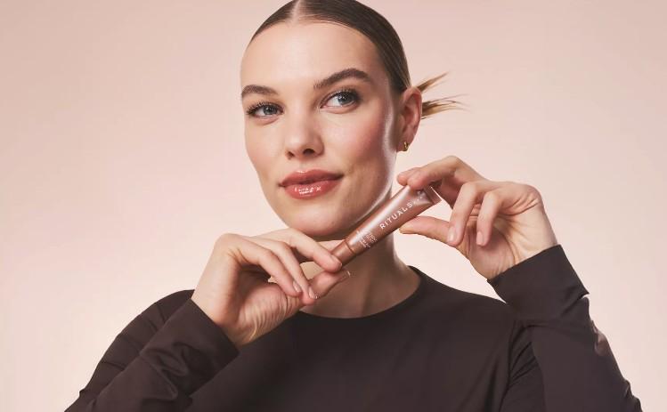 Gratis lip glaze + 25% rabatt på smink vid köp för 550 kr hos Rituals