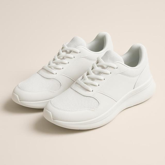 Moderiktiga Vita Sneakers av Skechers