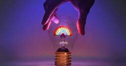 50% på Sladdlös Regnbåge Glödlampa - Coolstuff