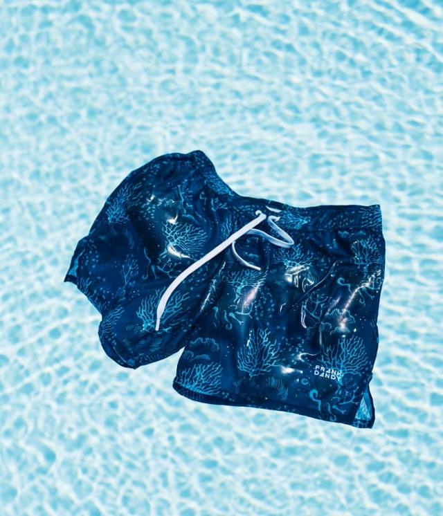 Shoppa badkläder och få gratis keps hos Frank Dandy