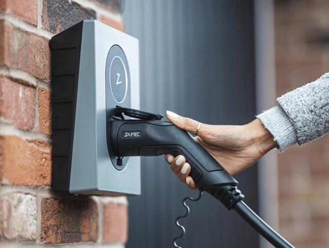 Bli kund hos Greenely för 0 kr/ mån när du ansluter din laddbox i appen