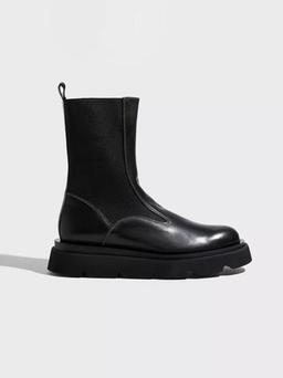 Lucka 17 - 25% på utvalda skor & väskor från ATP Atelier, DAY ET & Marc Jacobs - Nelly.com