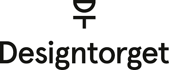 Träpall Emil Helsvart – Stilren Design