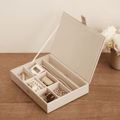Elegant makeupförvaring för organiserad stil