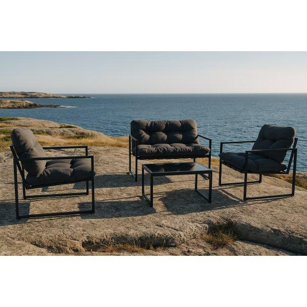 Utegrupp med bord, fåtöljer och soffa
