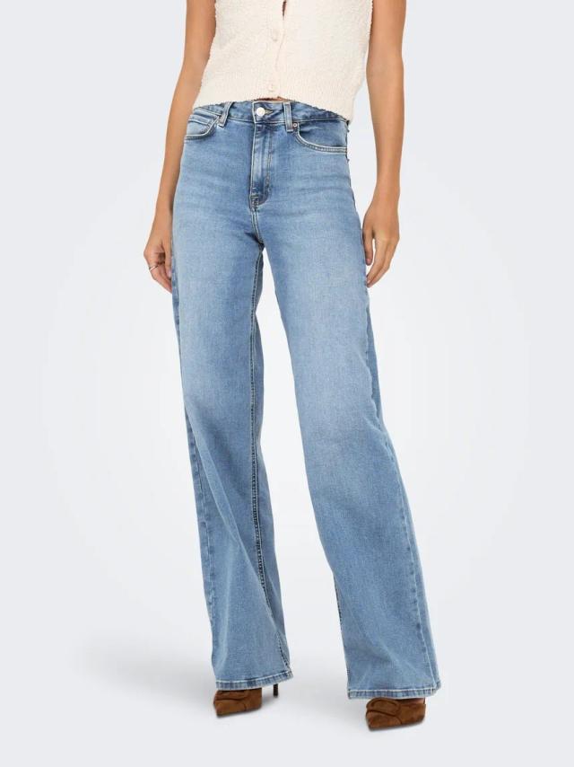 Stilrena damjeans i olika modeller