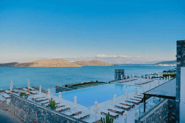 Boka boende på Royal Marmin Bay på Kreta från 1 825 kr per natt