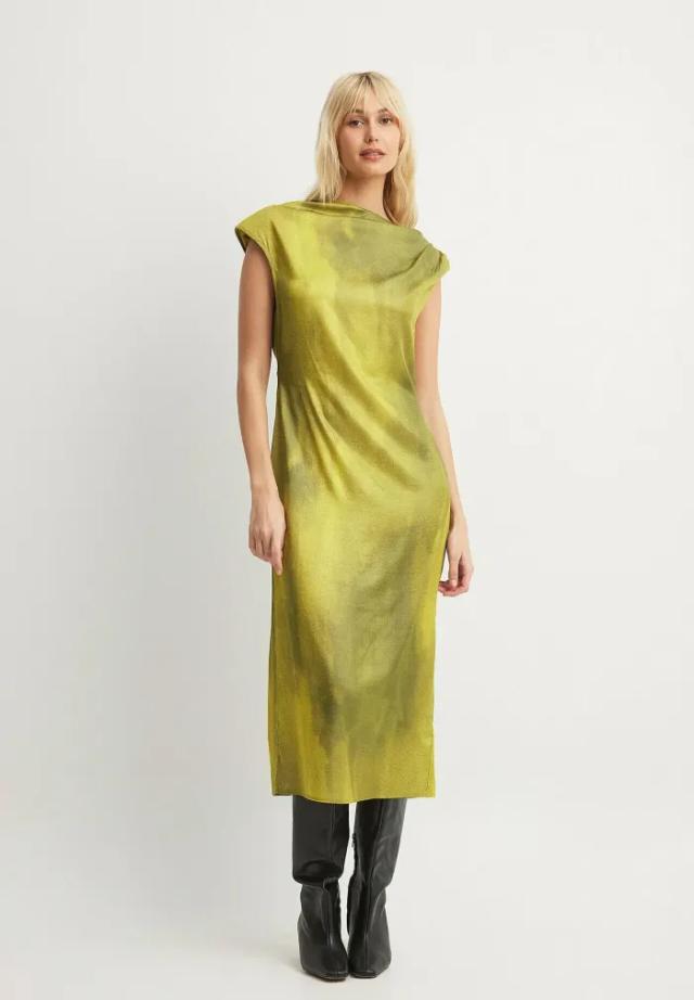 NA-KD Cocktailkleid mit Trichterausschnitt - Grün Print