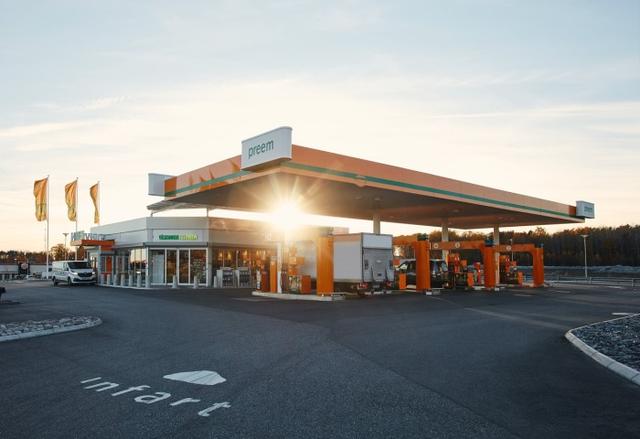 Preem! 18/6 bjuder vi alla som heter Björn på kaffe!