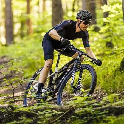 Spara upp till 30 % på MTB:s och E-MTB:s hos Canyon!