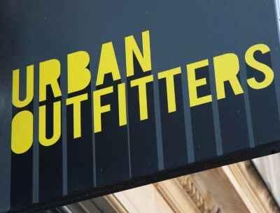 Skriv upp dig för nyhetsbrev och få 15% på ditt första köp hos Urban Outfitters
