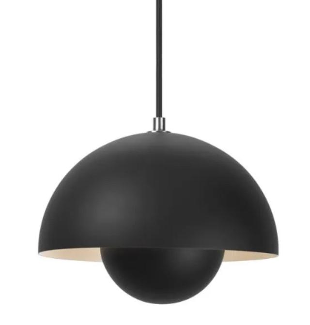 VP1 Flowerpot Pendant Light från &Tradition